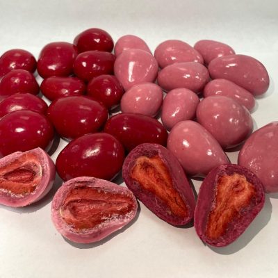 STRAWBERRY CHOCOLATEفراولة مغطاة بالشوكولا متعدد النكهات مقرقش