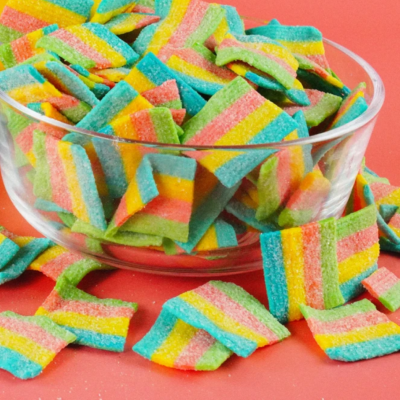 RAINBOW SOUR STRIPS CANDYحلوى شرائط حامضة بألوان قوس قزح مقرقش